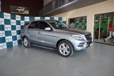 2015 Mercedes Benz ML 350 BlueTEC - ABS, AIRCON, CLIMATE CONTROL, ELECTRIC WINDOWS, LEATHER SEATS, PARK DISTANCE CONTROL, REVERSE CAMERA, SAT NAV, XENON LIGHTS, AIRBAGS, ALARM, CRUISE CONTROL, FULL-SERVICE RECORD, RADIO, USB, CD, SPARE KEYS. Finance available, trade-ins welcome, Rental, T&C'S apply!!!