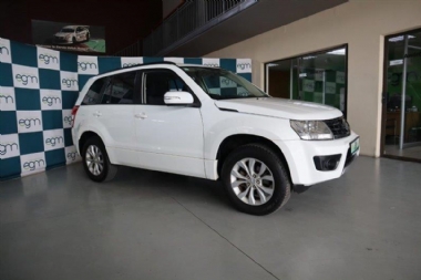 2014 Suzuki Grand Vitara 2.4 Dune - ABS, AIRCON, CLIMATE CONTROL, ELECTRIC WINDOWS, XENON LIGHTS, AIRBAGS, ALARM, FULL-SERVICE RECORD, RADIO, SPARE KEYS. Finance available, trade-ins welcome, Rental, T&C'S apply!!!