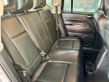 17339JeepCompass007-th.jpg