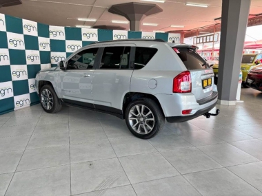 17339JeepCompass017-th.jpg