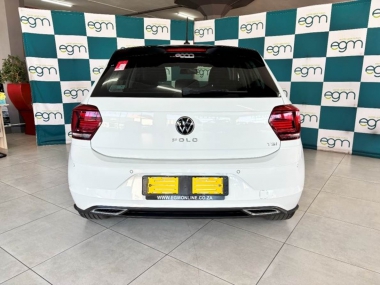 17364VWPolo008-th.jpg