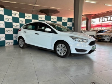 2017 Ford Focus 1.0 EcoBoost Ambiente 5 Door Hatch - ABS,AIRCON,ELECTRIC WINDOWS,AIRBAGS,ALARM,PARTIAL-SERVICE RECORD,RADIO,BLUETOOTH,USB,CD. Finance available, trade-ins welcome, T&C'S apply!!!