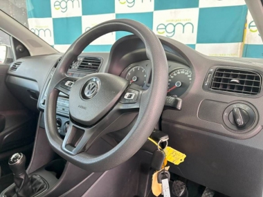 17376VWPoloVivo1.4009-th.jpg