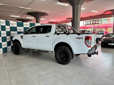 17387FordRangerV3.2TDCi018-th.jpg