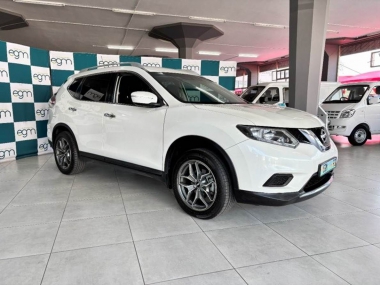 17400NissanXTrail001-1-th.jpg