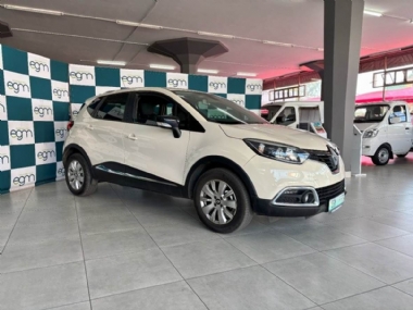 2017 Renault Captur 900T Expression - ABS,AIRCON,ELECTRIC WINDOWS,PARK DISTANCE CONTROL,SAT NAV,XENON LIGHTS,AIRBAGS,ALARM,CRUISE CONTROL,FULL-SERVICE RECORD,RADIO,BLUETOOTH,USB,AUX,SPARE KEYS. Finance available, trade-ins welcome, T&C'S apply!!!