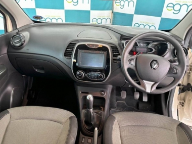 17401RenaultCapture900T009-th.jpg
