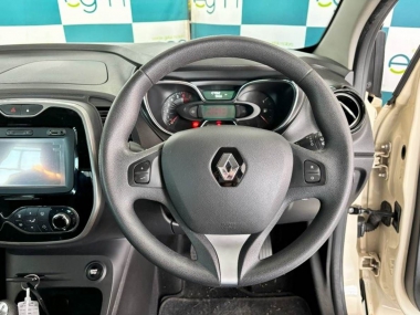17401RenaultCapture900T011-th.jpg