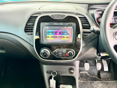 17401RenaultCapture900T012-th.jpg