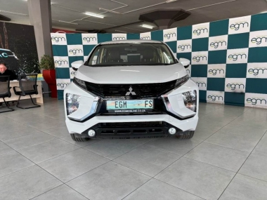 17402MitsubishiXpander002-th.jpg