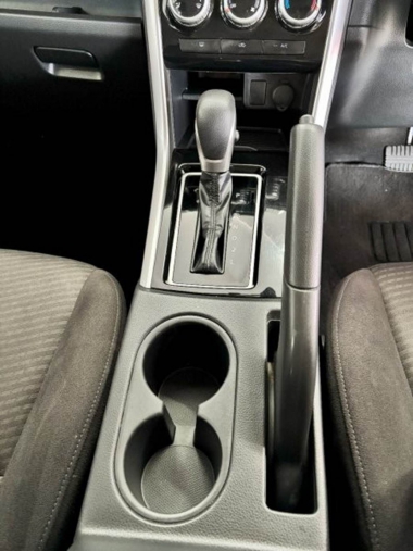 17402MitsubishiXpander014-th.jpg