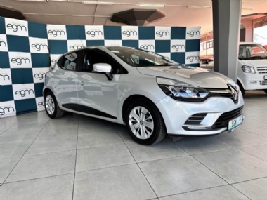 2019 Renault Clio IV 900T (66kW) Authentique - ABS,AIRCON,ELECTRIC WINDOWS,AIRBAGS,ALARM,CRUISE CONTROL,FULL-SERVICE RECORD,RADIO,
BLUETOOTH,USB,AUX,SPARE KEYS. Finance available, Trade-ins welcome, Delivery country wide, T&C'S apply!!!
