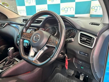 17490NissanQashqaiAcenta009-th.jpg