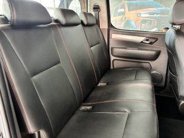 17492JACLuxDoubleCab007-th.jpg