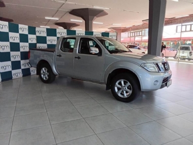 2013 Nissan Navara 2.5 dCi Double Cab LE 4X4 Auto - ABS,AIRCON,CLIMATE CONTROL,ELECTRIC WINDOWS,LEATHER SEATS,TOWBAR,AIRBAGS,ALARM,
CRUISE CONTROL,PARTIAL-SERVICE RECORD,RADIO,BLUETOOTH,CD,SPARE KEYS. Finance available, Trade-ins welcome, Delivery country wide, T&C'S apply!!!

