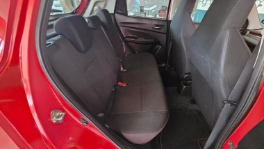 17555SuzukiSwift011-th.jpg