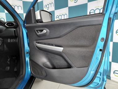 17882NissanMagnite012-th.jpg
