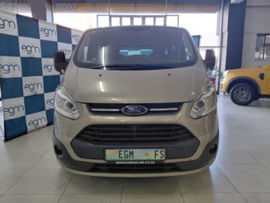 178882015FordTourneoCustom006-th.jpg