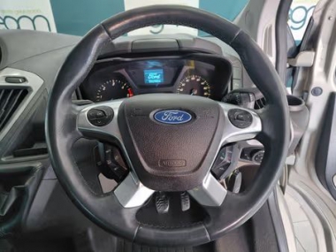 178882015FordTourneoCustom014-th.jpg