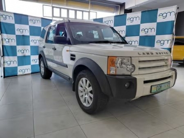 2006 Land Rover Discovery 3 V8 HSE Auto - ABS,AIRCON,ELECTRIC WINDOWS,REVERSE CAMERA,SAT NAV,L.E.D LIGHTS,AIRBAGS,ALARM,FULL-SERVICE RECORD,RADIO,BLUETOOTH,AUX,SPARE KEYS.CRUISE CONTROL,SUNROOF,AIR SUSPENSIONOFF-ROAD DRIVING MODESFinance available, Trade-ins welcome, Delivery country wide, T&C'S apply!!!