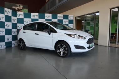 2017 Ford Fiesta 5-door 1.4 Ambiente - ABS, AIRCON, CLIMATE CONTROL, ELECTRIC WINDOWS, AIRBAGS, ALARM, FULL-SERVICE RECORD, RADIO, BLUETOOTH, USB, CD. Finance available, trade-ins welcome, Rental, T&C'S apply!!!