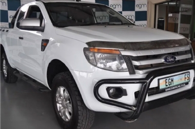 2014 Ford Ranger 3.2 TDCi XLS SuperCab - ABS, AIRCON, CLIMATE CONTROL, ELECTRIC WINDOWS, TOWBAR, AIR BAGS, ALARM, RADIO, BLUETOOTH, USB, CD, AUX. Finance available, trade-ins welcome, Rental, T&C'S apply!!!